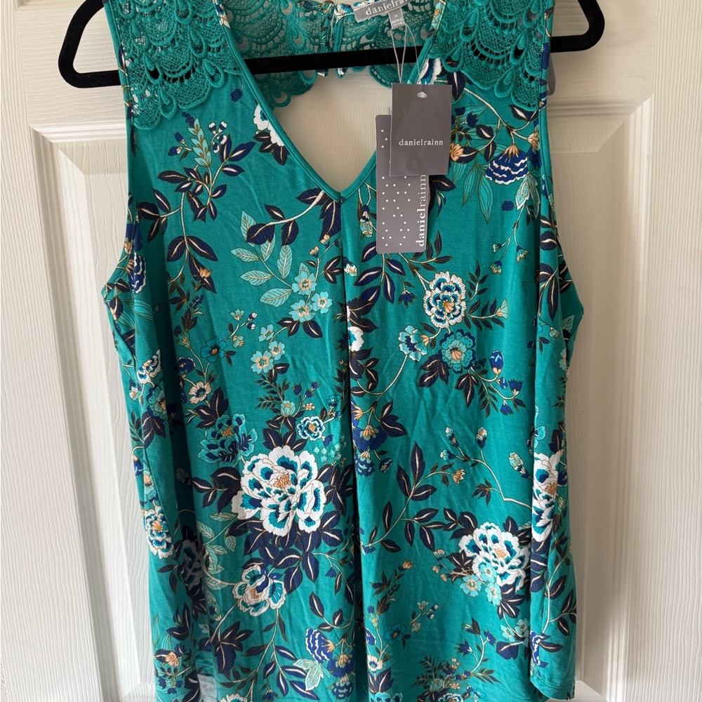 Daniel Rainn Turquoise Floral Sleeveless Blouse